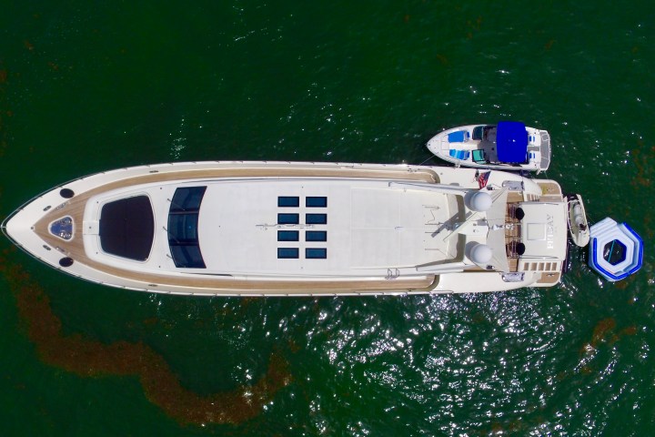 101' Leopard - Yacht Rental in Miami, Florida