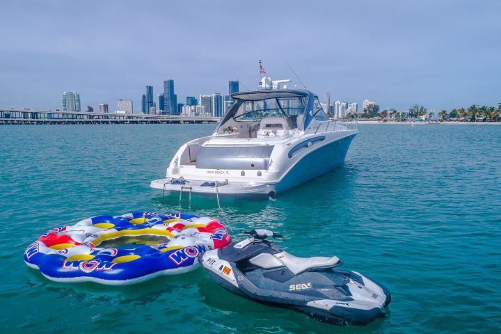 58' SeaRay - Yacht Rental in Palm Beach, Florida