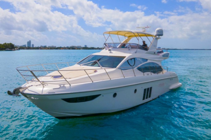 Port bow of our 55' Azimut - Yacht Rental in Miami Beach, Florida