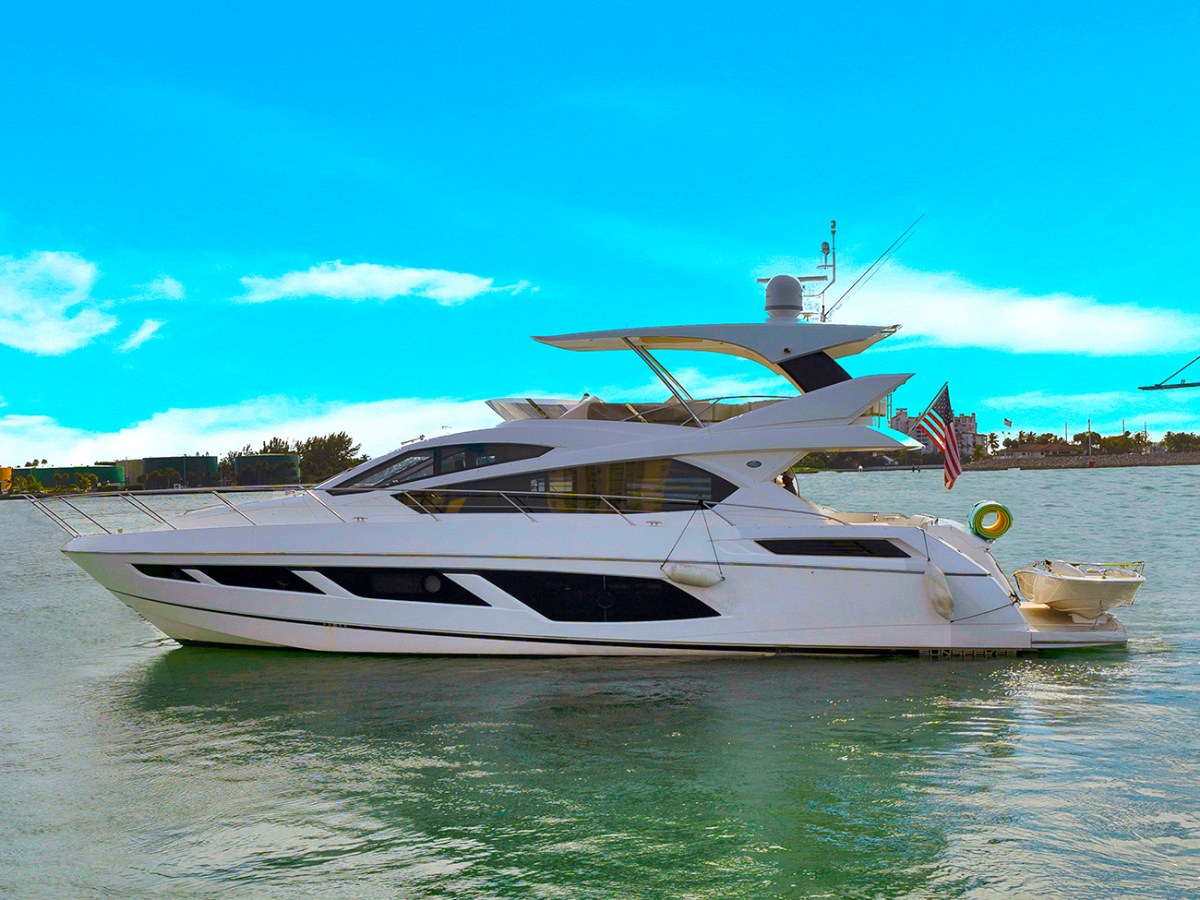 70' Manhattan - Yacht Rental in Palm Beach, Florida