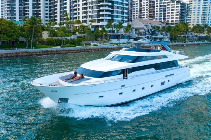 97' San Lorenzo - Yacht Rental in Miami Beach, Florida