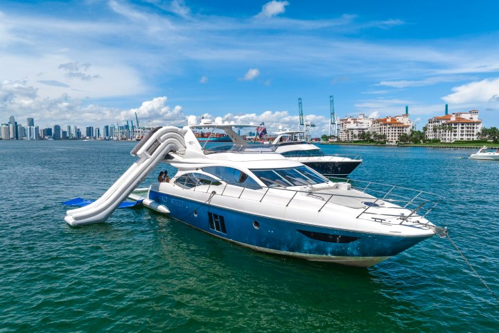62' Azimut - Yacht Rental in Miami Beach, Florida