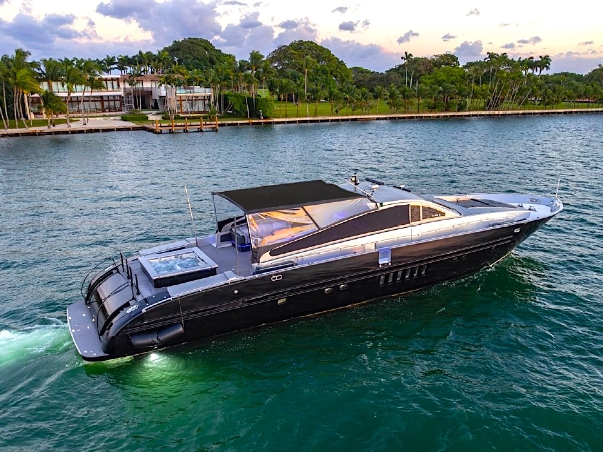 94' SunSeeker - Yacht Rental in Miami Beach, Florida