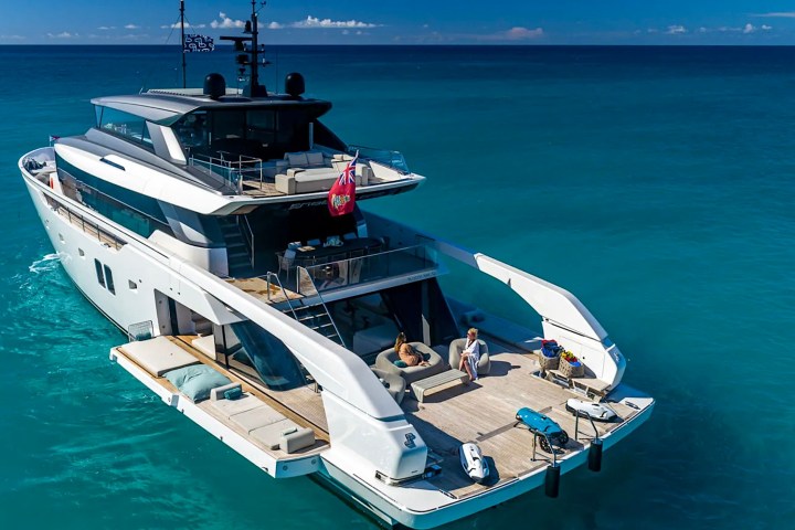 112' San Lorenzo - Yacht Rental in Miami Beach, Florida
