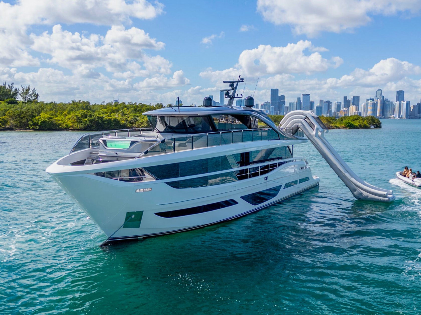 100' Princess - Yacht Rental in Miami, Florida