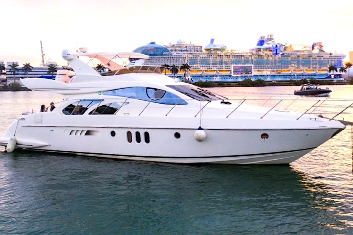 57' Azimut - Yacht Rental in Miami, Florida