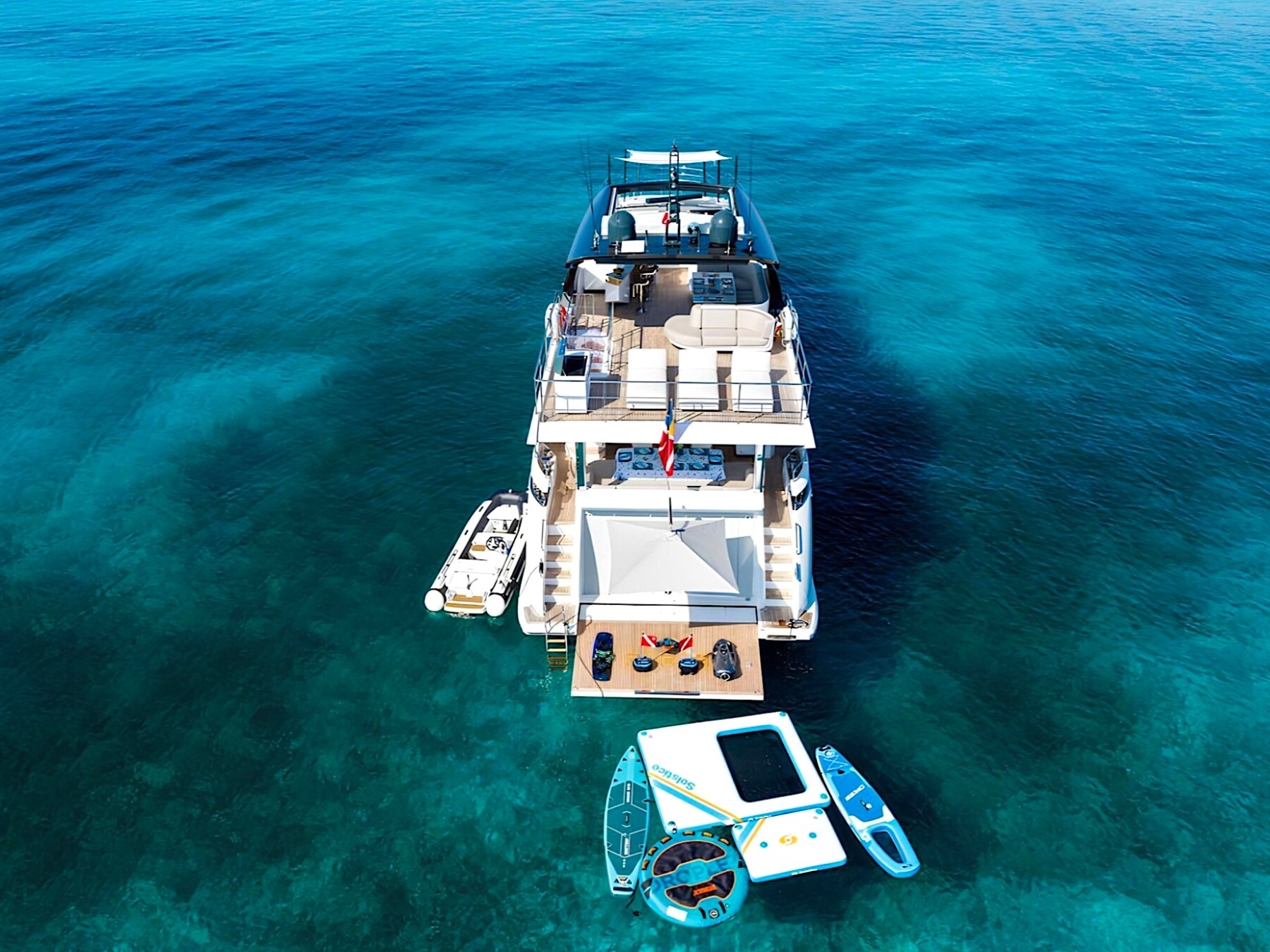 88' Azimut - Yacht Rental in Miami, Florida