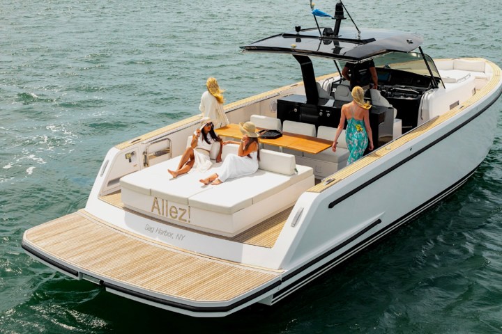 43' Pardo - Boat Rental in Riviera Beach, Florida