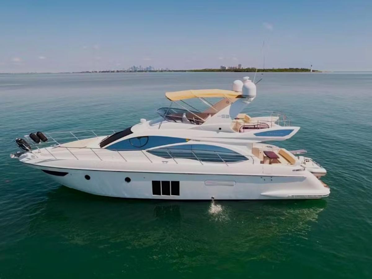 50' Azimut - Yacht Rental in Miami, Florida