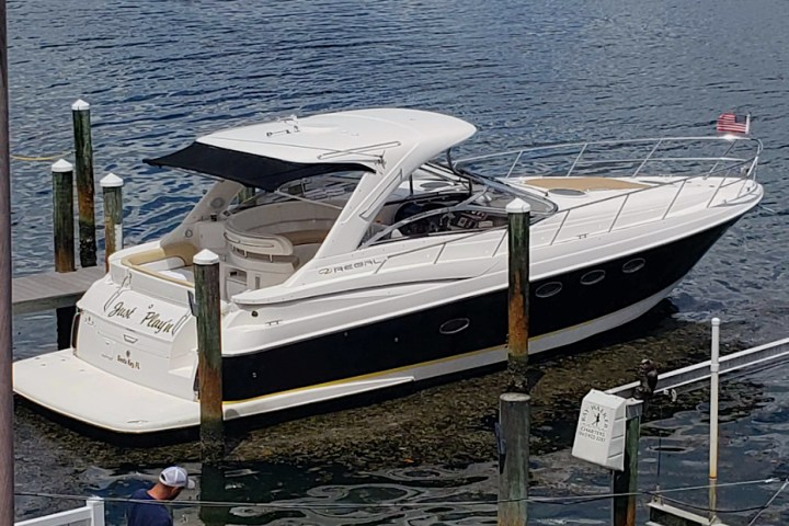 40' Regal - Boat Rental in Sarasota, Florida