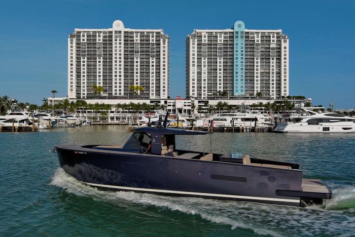 45' Alen - Boat Rental in Miami, Florida