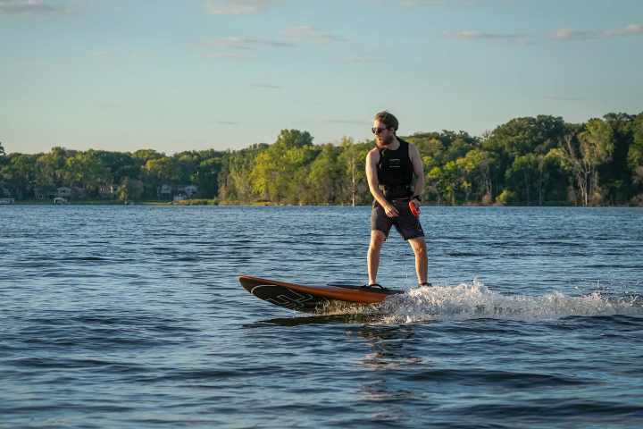 Electric Surfboard - Water Toy Rentals for Boat & Yacht Charters