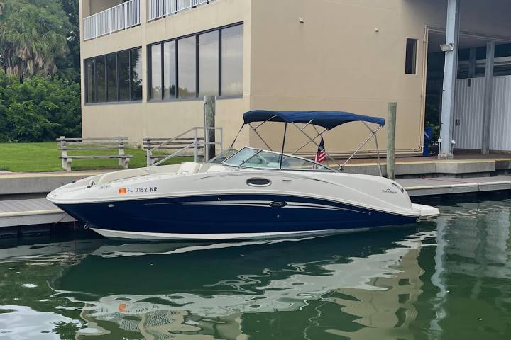 26' SeaRay - Boat Rental in Miami, Florida
