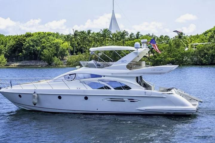 53' Azimut - Yacht Rental in Miami, Florida