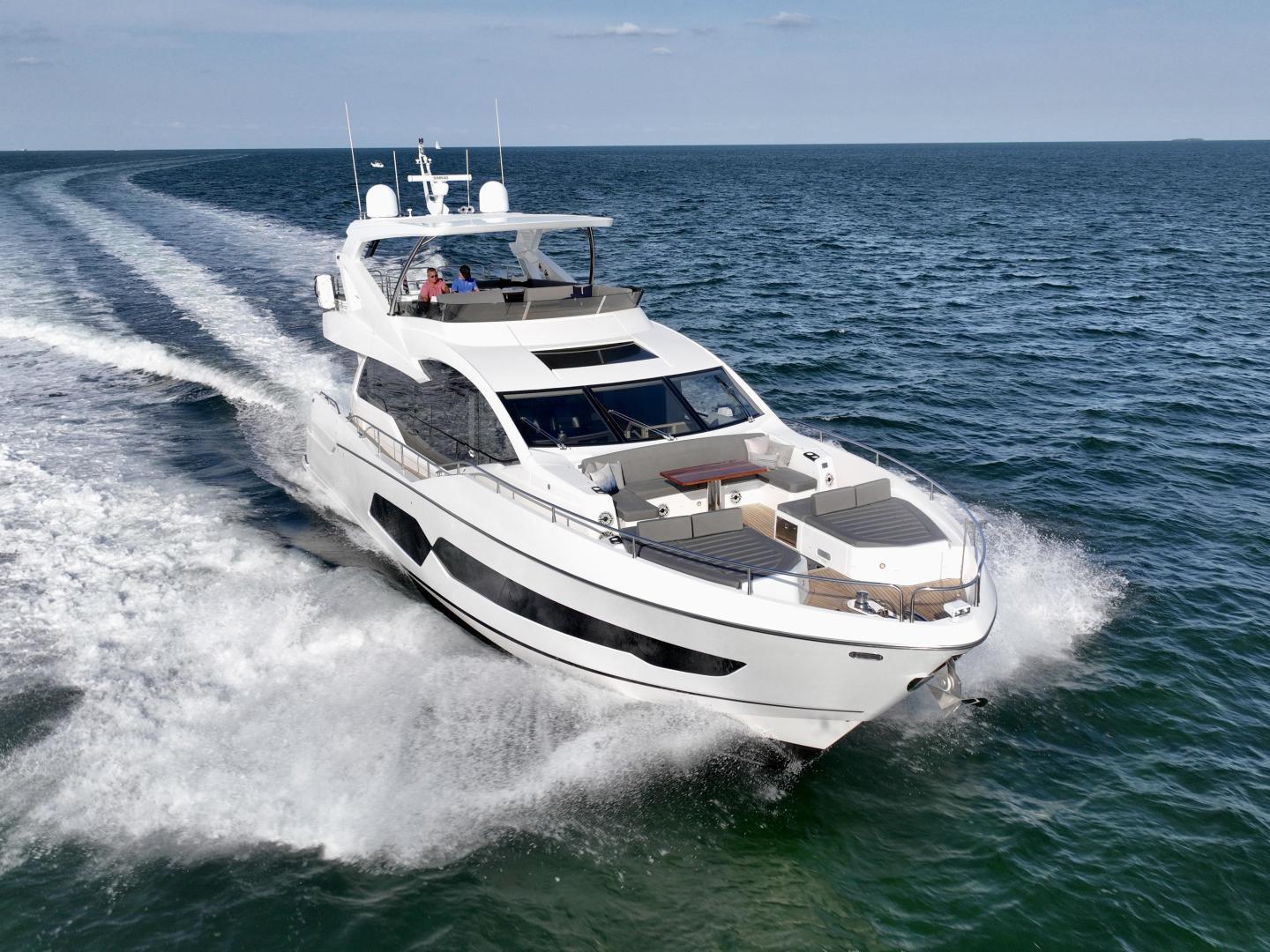 78' SunSeeker - Yacht Rental in Miami Beach, Florida