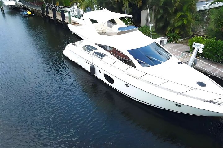 55' Azimut - Yacht Rental in Key Biscayne, Florida04
