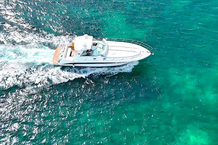 44' SeaRay - Yacht Rental in Sunny Isles, Florida